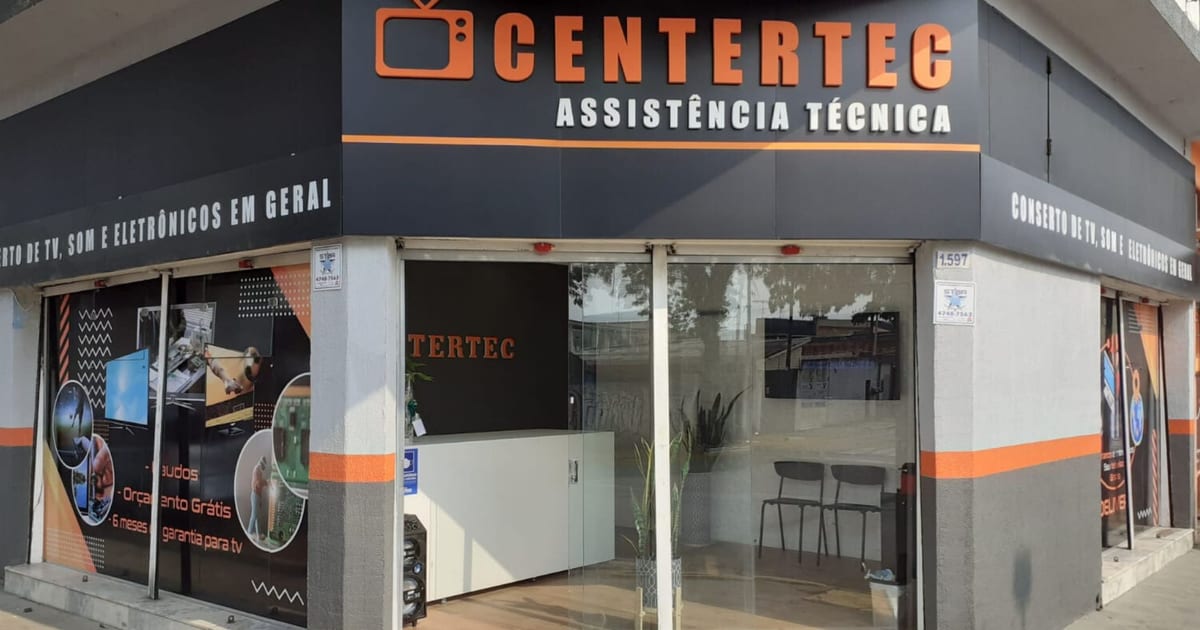 Fachada da loja Centertec Assistência Técnica em Suzano, com letreiro laranja e preto